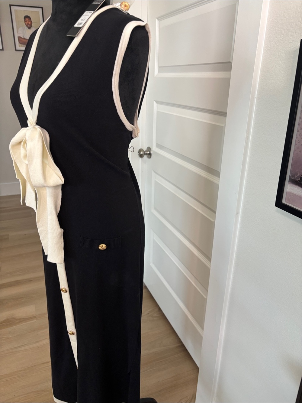 Kensie Black and Cream Tie-Front V-Neck Midi Dress - Picture 6 of 6